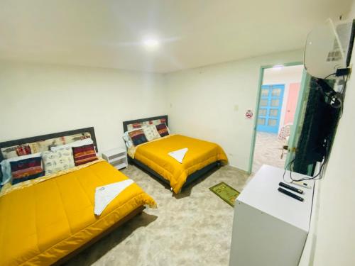 2 double beds