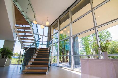 로비, Hotel y Casino Del Rio - Cipolletti in 시폴레티