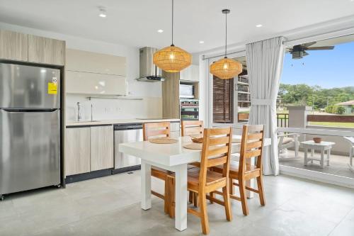 Modern & Stylish 2BR Condo C11 at Playa Venao, Playa Venao (zdjęcie 5)