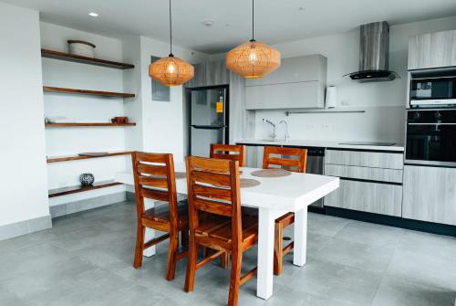Modern & Stylish 2BR Condo C11 at Playa Venao, Playa Venao (zdjęcie 6)