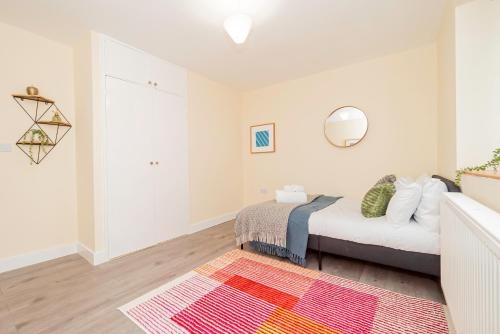 Stylish 2-Bed Flat on Banbury Road