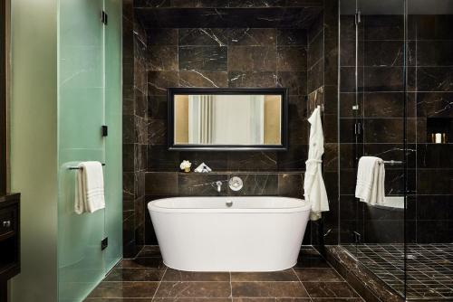 Junior Suite image 9