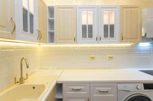 Central St Vitosha Apartment, Sofia (photo 8)