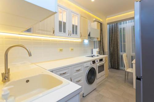 Central St Vitosha Apartment, Sofia (photo 10)