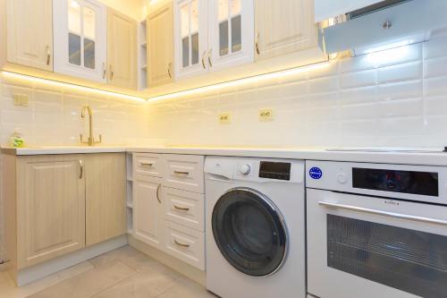 Central St Vitosha Apartment, Sofia (photo 9)