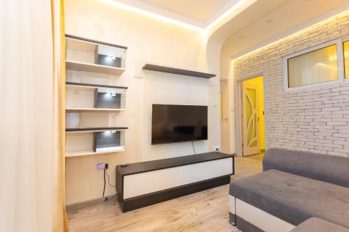 Central St Vitosha Apartment, Sofia (photo 2)