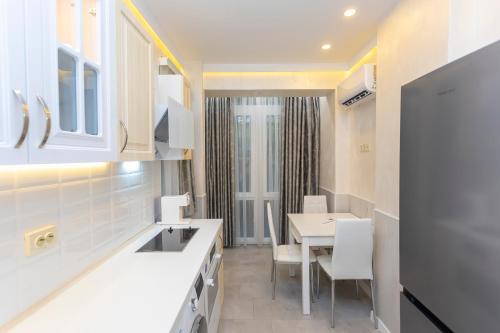 Central St Vitosha Apartment, Sofia (photo 3)
