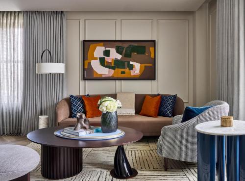 Executive One-Bedroom Suite image 2