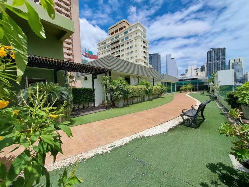 Homemy Cozy room close to BTS Phrom Phong - 전망