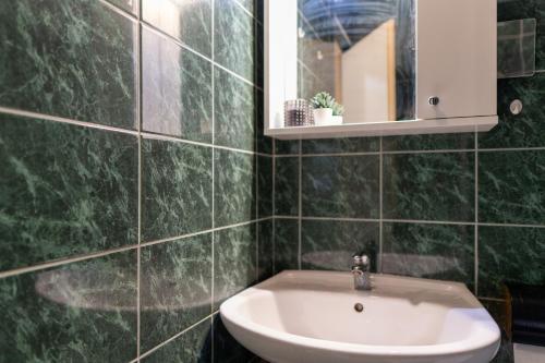 Two-Bedroom Apartment with Balcony image 8