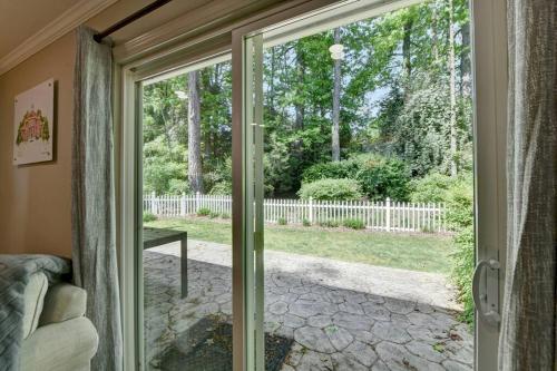 Walk to Avalon or Downtown 3 Walk to Avalon or Downtown 3