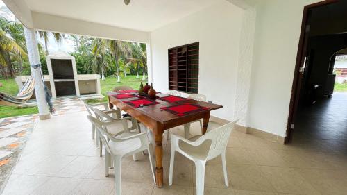 Cabaña Villa Palmaral (Cabana Villa Palmaral) in Moñitos