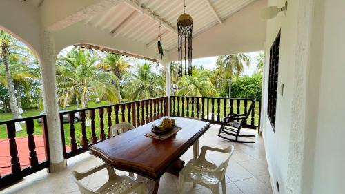 Cabaña Villa Palmaral (Cabana Villa Palmaral) in Moñitos