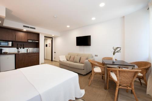 Aparthotel Centric in Castelldefels