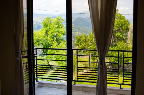 Surrounding environment, Canyon View Dsegh in Dzoraget