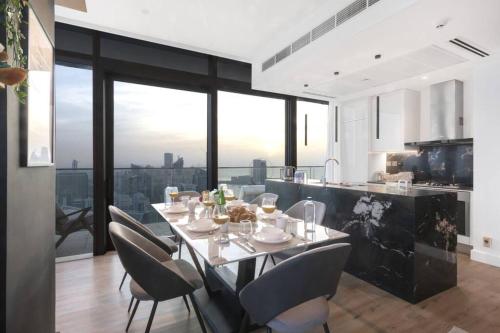 Stylish 3BR Apartment in Dubai Marina with Pool, Gym, and Views, Dubai (photo 4)