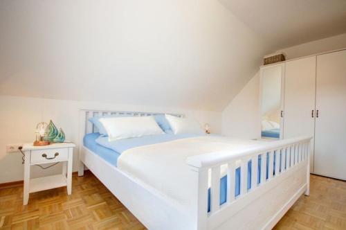 Ferienhuus Achter d - [#76247] - image 4