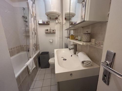Cosy 1 BDR near Champs-Elysees Opera - image 6