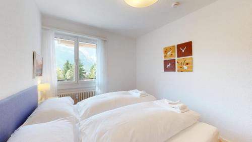 Apartment with Mountain View image 10
