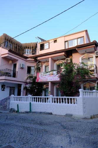 Yeşim Pansiyon, Çeşme