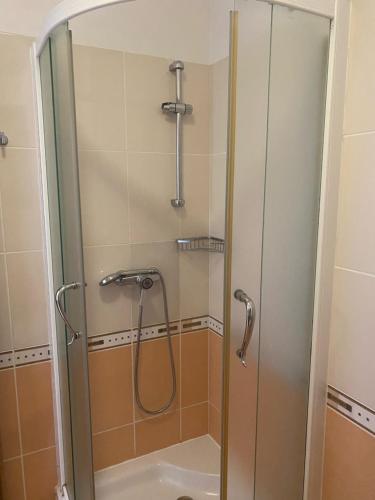 Studio Apartment with Sea View image 1