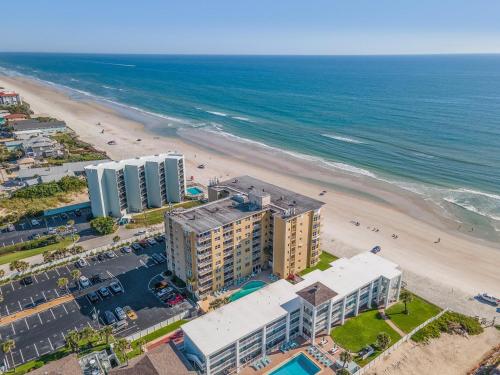 Ponce de Leon Towers 301 in New Smyrna Beach, USA