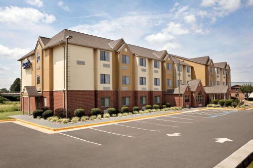 Microtel Inn & Suites by Wyndham Culpeper - image 20