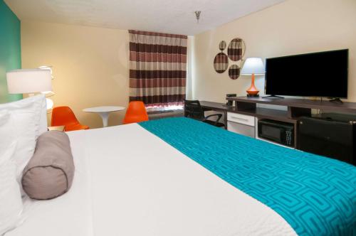 King Room - Mobility Access/Non-Smoking