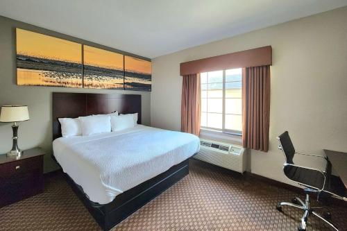 Days Inn by Wyndham Kemah - image 13