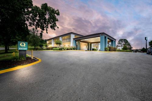 Quality Inn Pelham I-65 exit 246 in Pelham, USA
