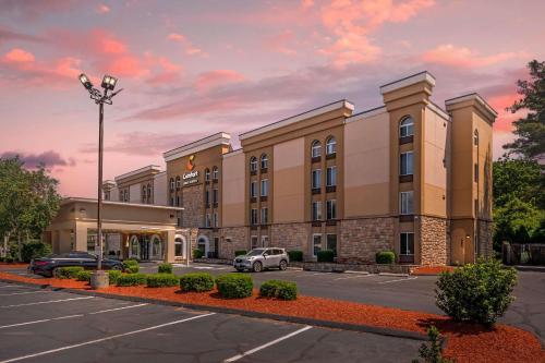 Comfort Inn and Suites East Hartford - main image