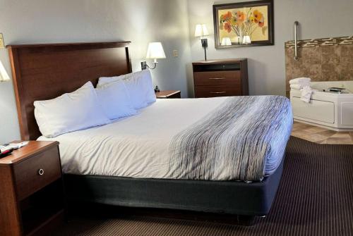 AmericInn by Wyndham Stillwater in Stillwater, USA
