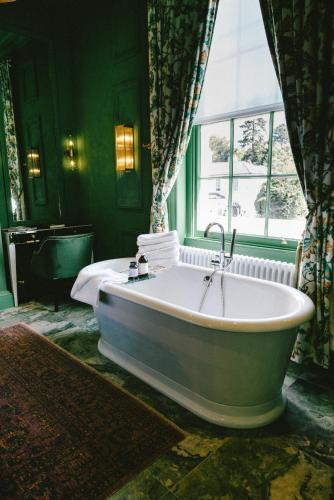 บริการและสิ่งอำนวยความสะดวก, Baloci near สวนพฤกษศาสตร์เบอร์มิงแฮม