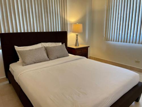 Spacious 4BD25BA Retreat Near Hospital & Tumon - image 4