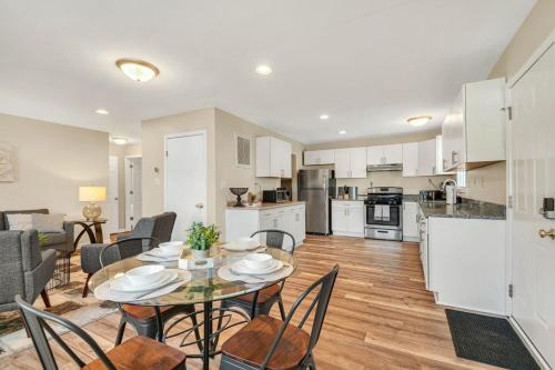 Pike Lake Landing Wking Bed Suite! in Warsaw, USA