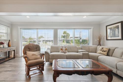 Coastal Charm- Seaside Hideaway home in South Daytona, USA