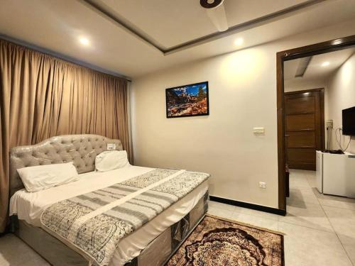 Splendid 1Bed Apt In Bahria Town - image 2