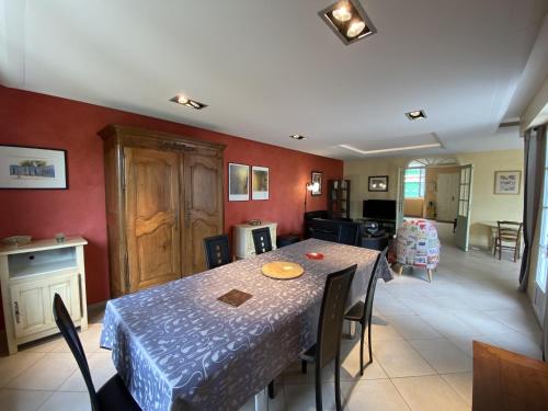 Three-Bedroom Home image 10