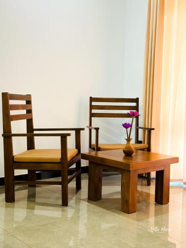 King Room with Garden View ((Free Airport Pickup for Stays over 21 Nights) image 1