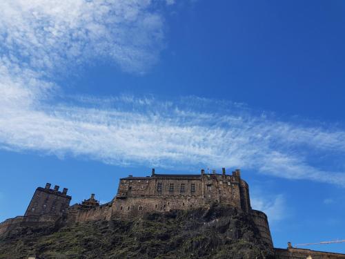 223 Websters land - stunning castle view 4