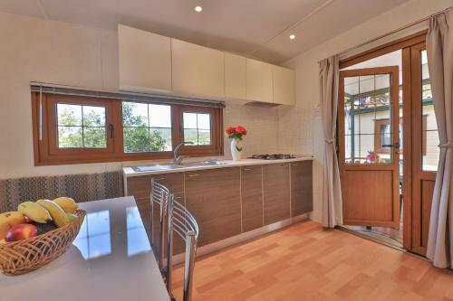Deluxe Bungalow image 9