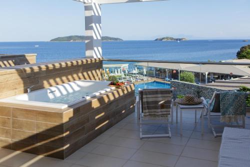 Kassandra Bay Resort, Suites & Spa in Skiatoso sala