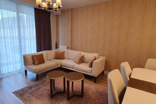 Security deluxe apartment in بهجة شهير