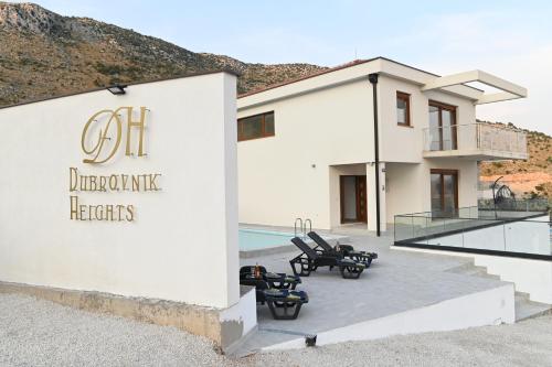 Viesnīcas āriene, Villa Panorama - Private heated pool and jacuzzi with ocean view in Ivanica