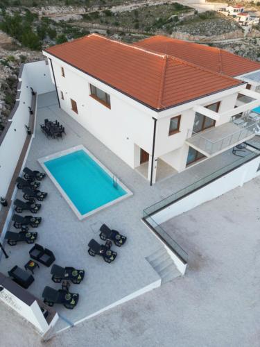 Viesnīcas āriene, Villa Panorama - Private heated pool and jacuzzi with ocean view in Ivanica