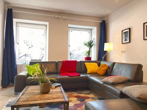 Gemütliche, große 6-ZKB,EG-Wohnung im Herzen Eimsbüttels-2WC&2Duschen, Hamburk (fotografie 7)