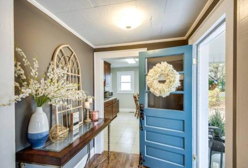 Southern Charm Cottage in Hickory, USA