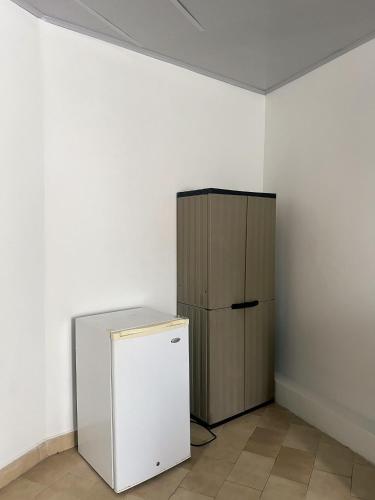Studio Apartment image 5