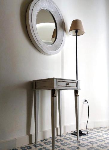Standard Double Room image 6