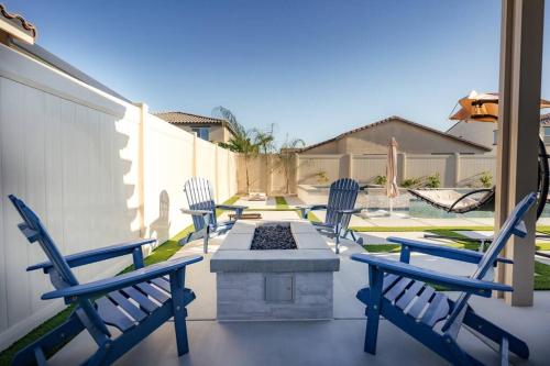 Coachella Luxe Stay 5BR Resort Self Check-in - Tap to explore photos